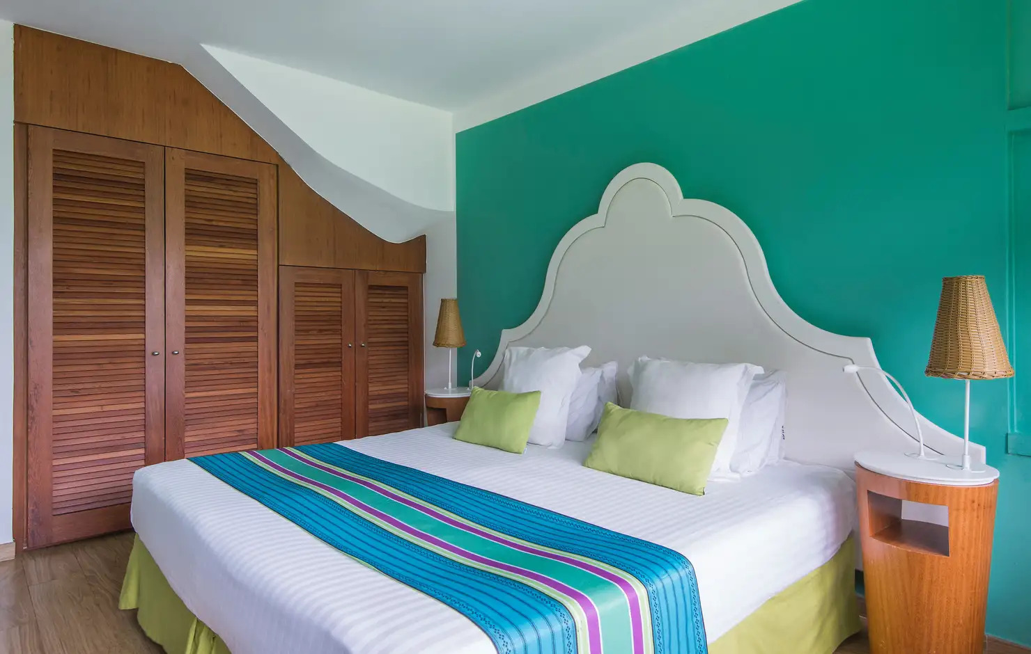 Quarto Superior Familiar - Lado Jardim - Centro do Resort