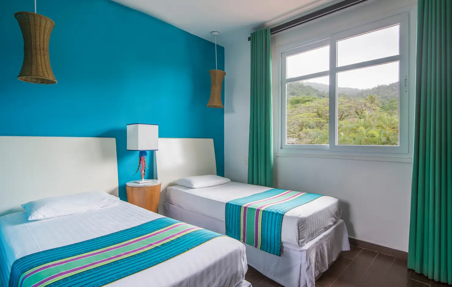 Quarto Deluxe Familiar - Lado Mar, Centro do Resort