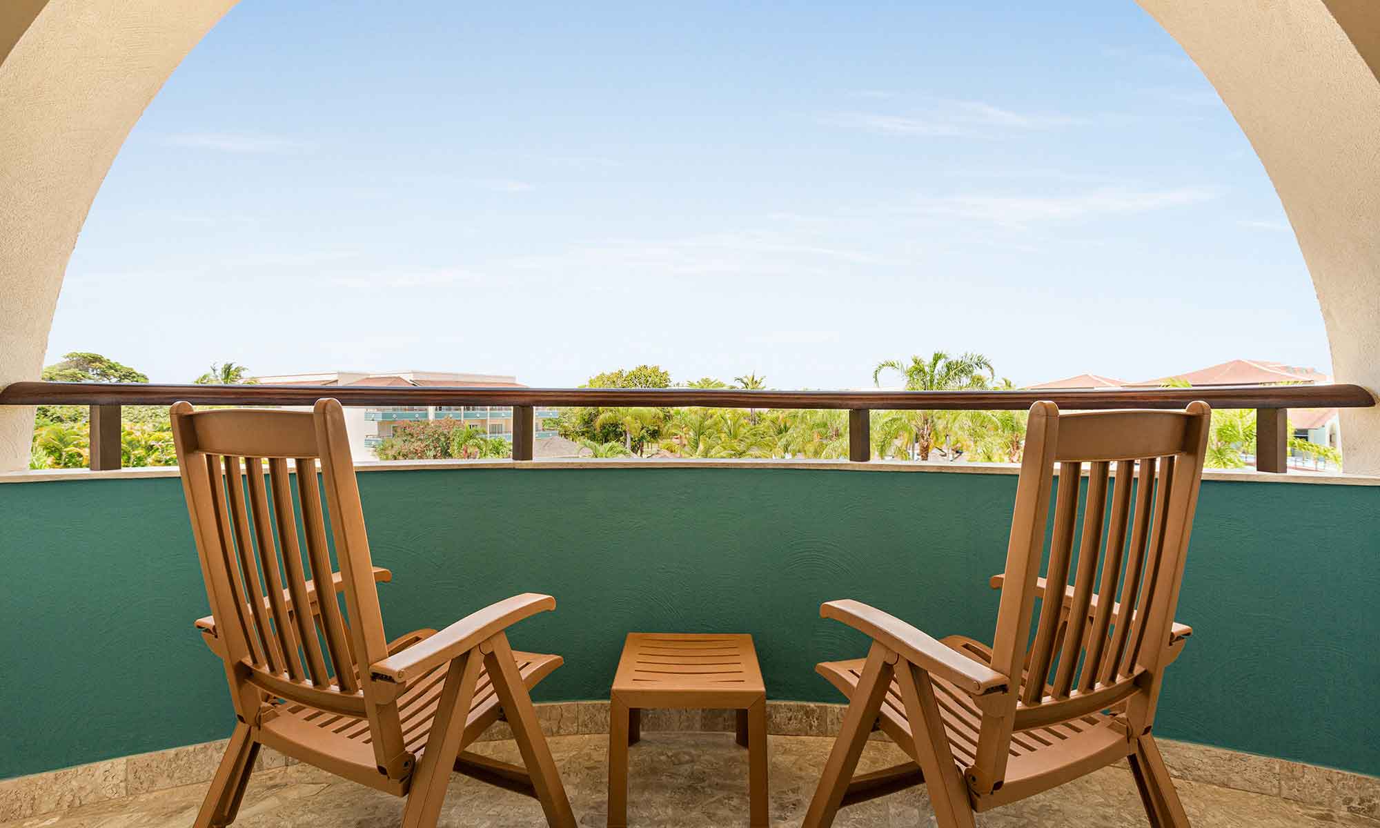 Junior Suite Poolside