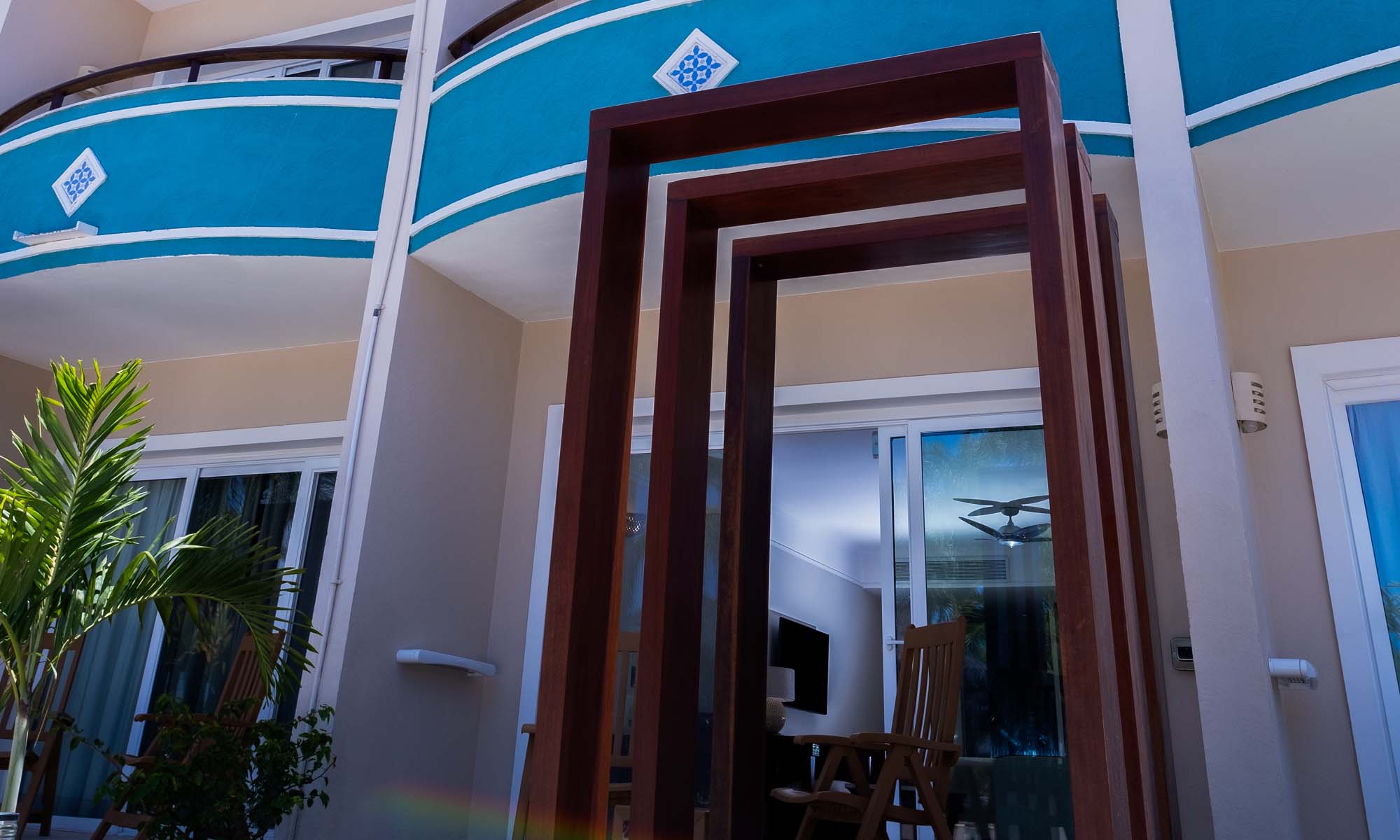 Junior Suite Pool Access